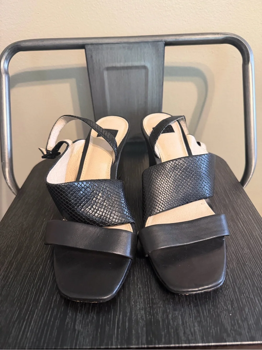 Louise et Cie Black Textured Leather Wedge Sandals Size 8